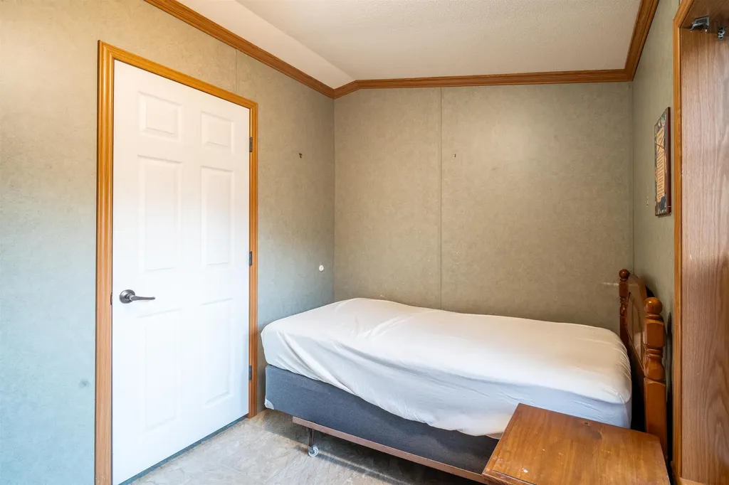 10 Roy Street Raymond NH 03077