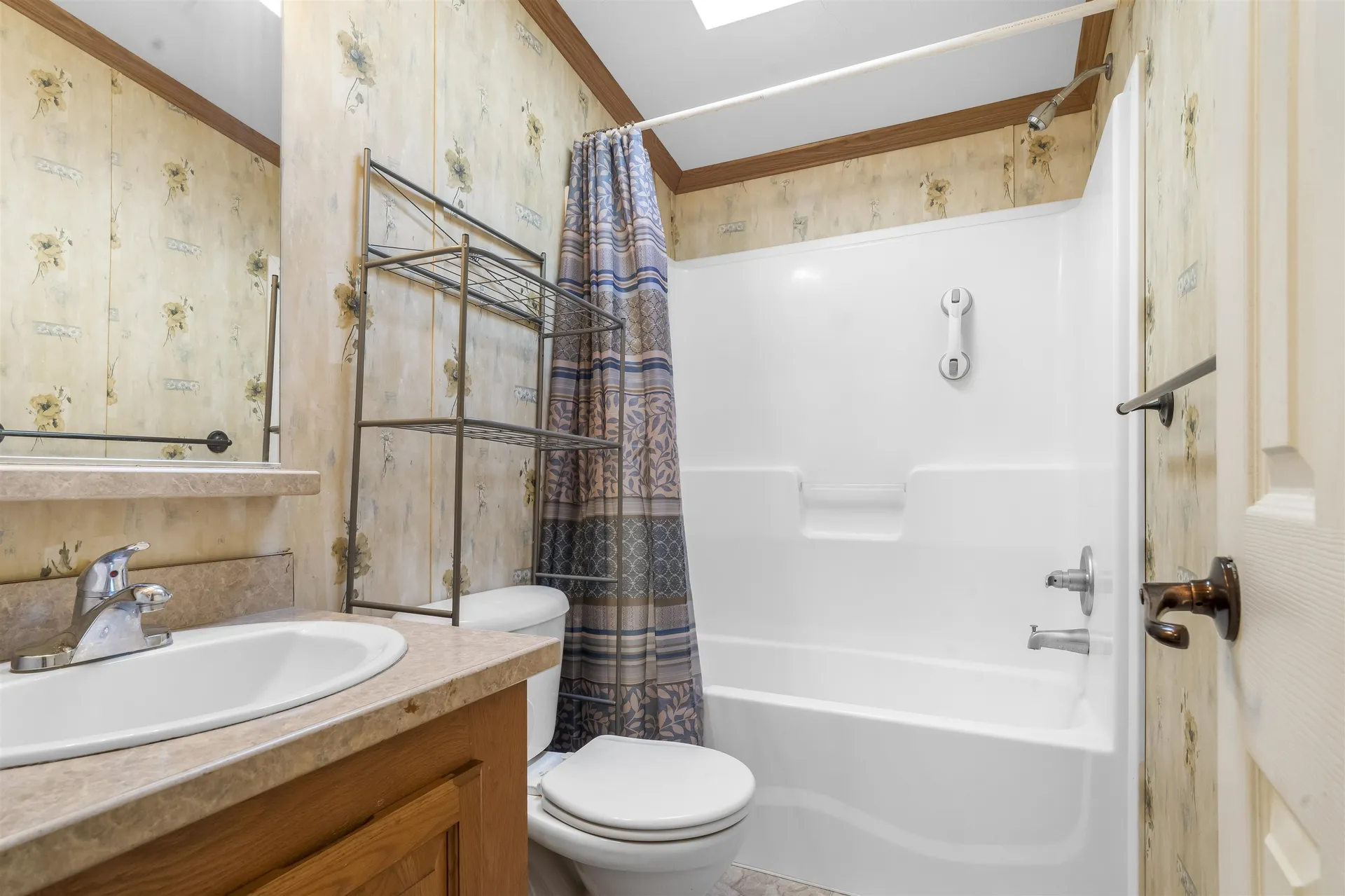 10 Roy Street Raymond NH 03077