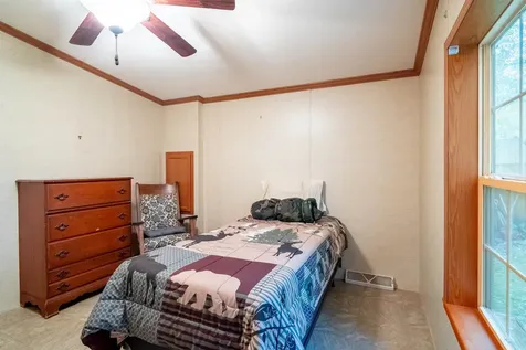 10 Roy Street Raymond NH 03077