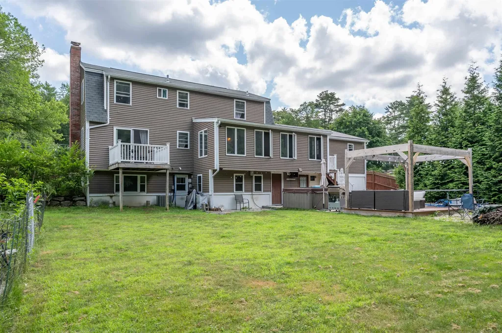 759 Cohas Avenue Manchester NH 03109