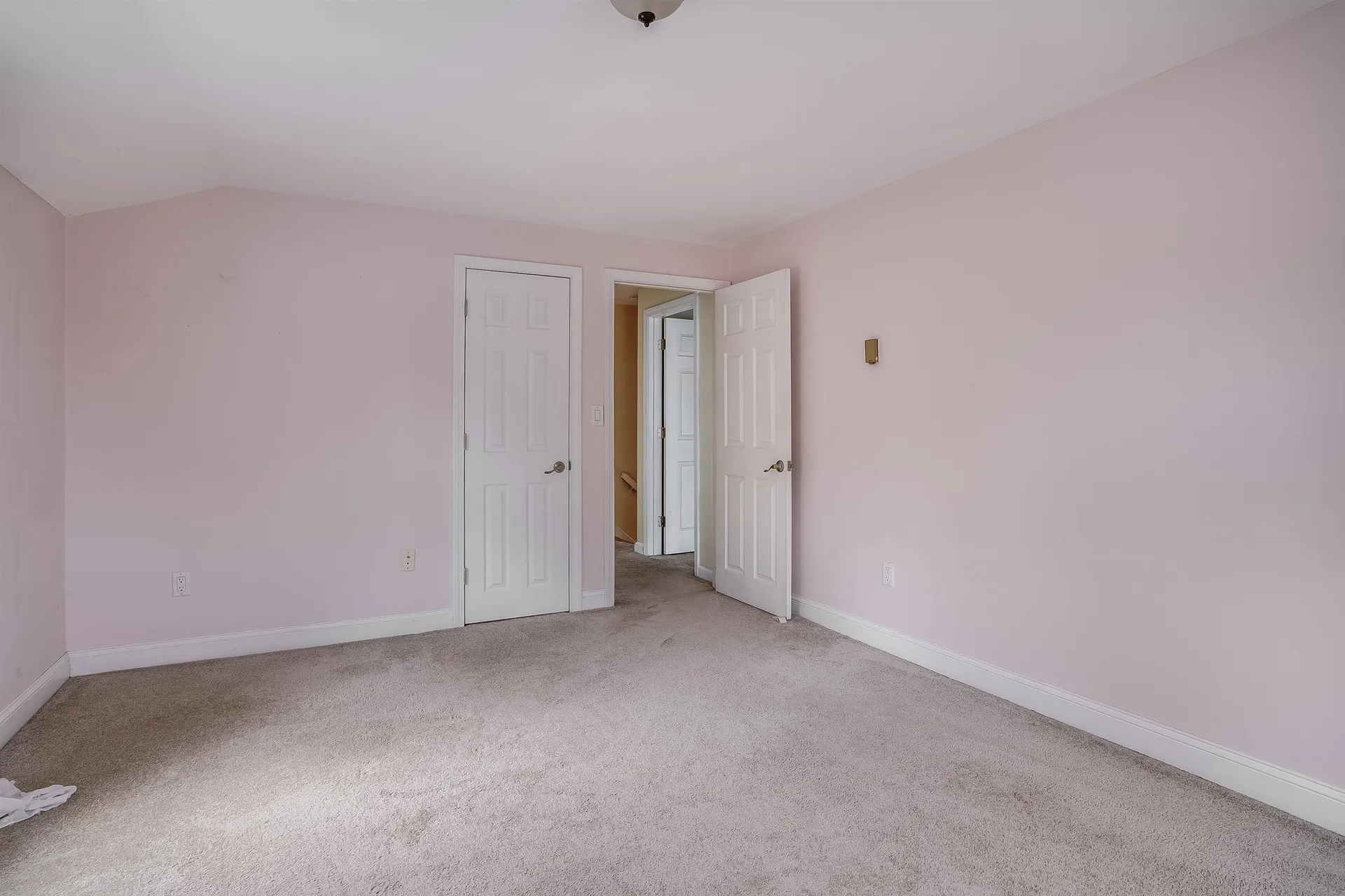 759 Cohas Avenue Manchester NH 03109