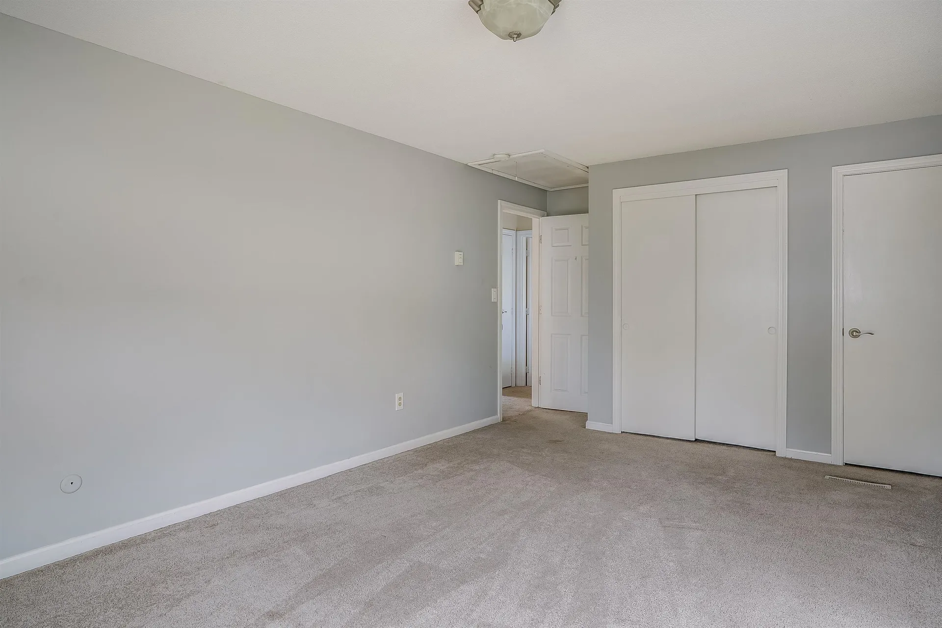 759 Cohas Avenue Manchester NH 03109