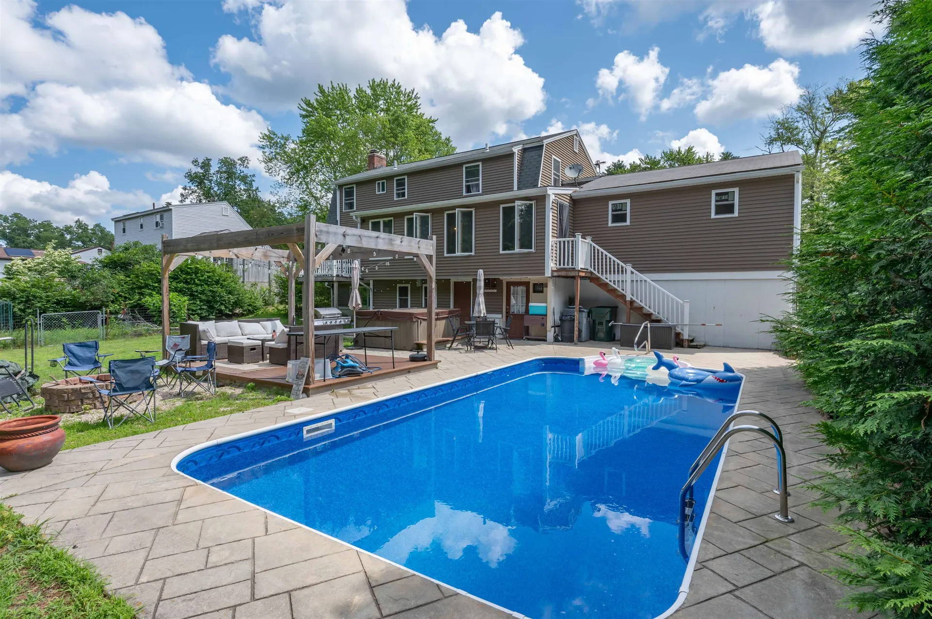 759 Cohas Avenue Manchester NH 03109