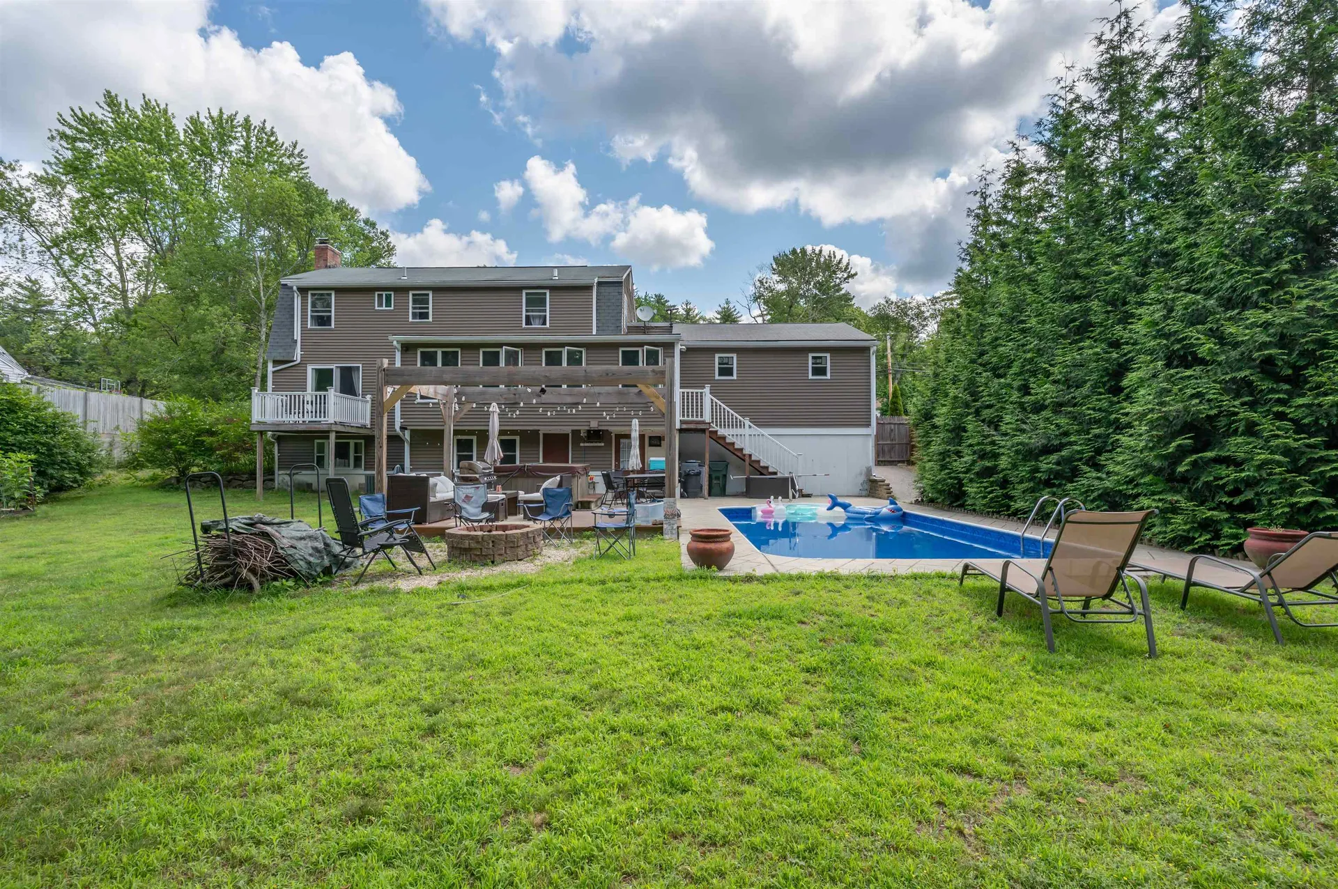 759 Cohas Avenue Manchester NH 03109