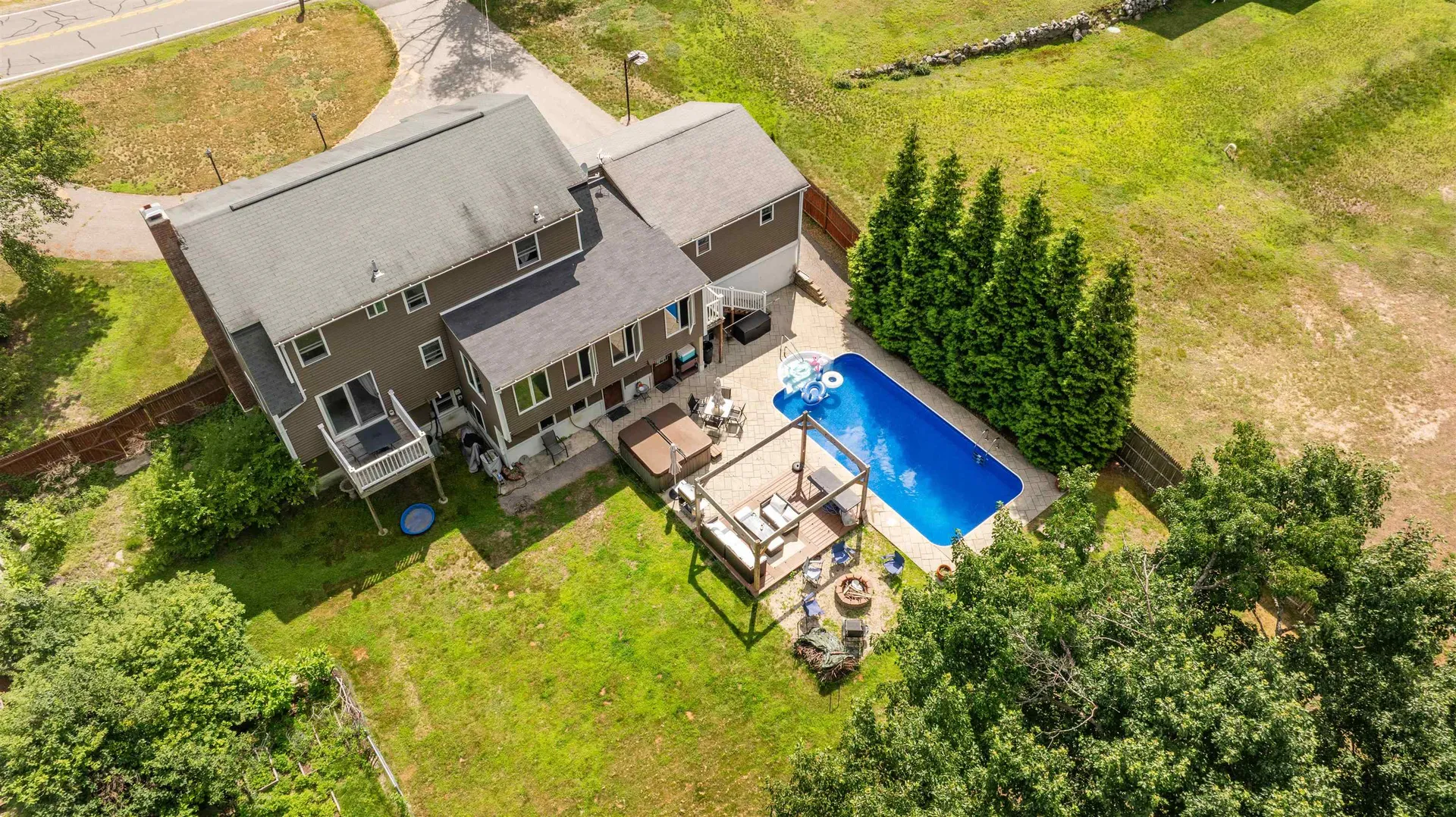 759 Cohas Avenue Manchester NH 03109