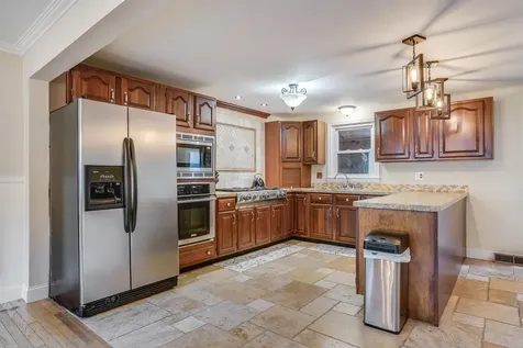 759 Cohas Avenue Manchester NH 03109