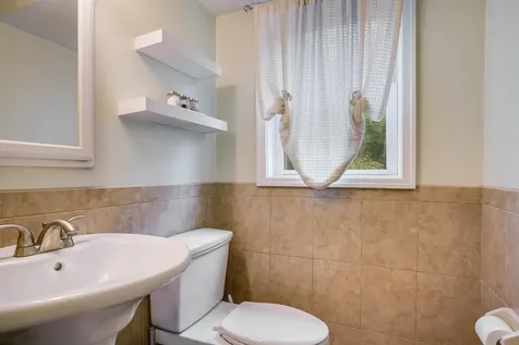 759 Cohas Avenue Manchester NH 03109