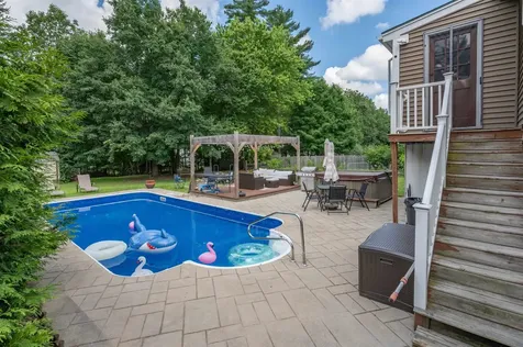 759 Cohas Avenue Manchester NH 03109