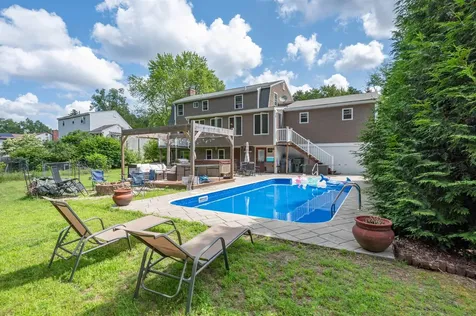 759 Cohas Avenue Manchester NH 03109