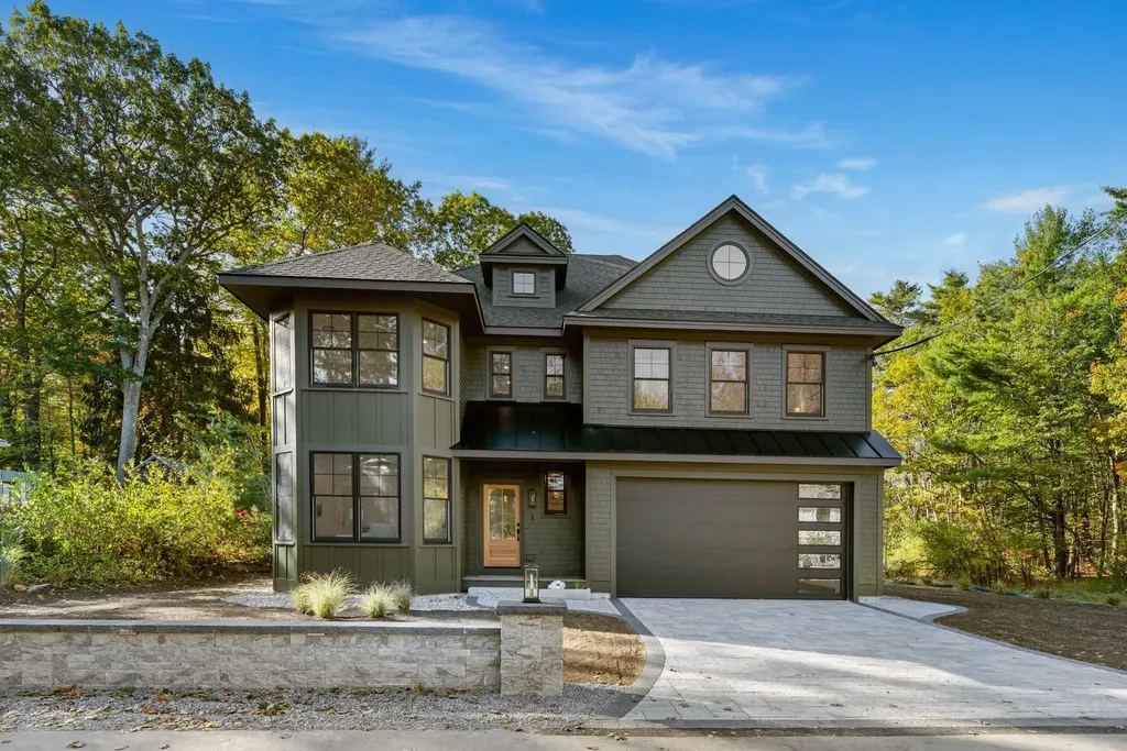 1 Sagamore Grove Portsmouth NH 03801