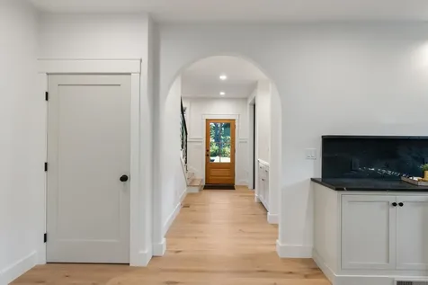 1 Sagamore Grove Portsmouth NH 03801