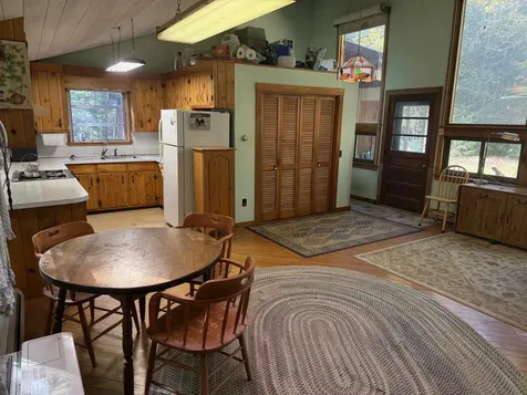 22 Ronald Road Albany NH 03818