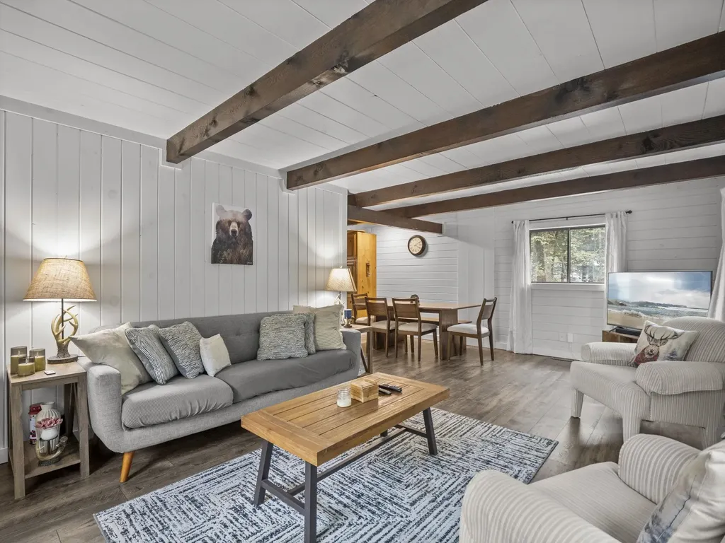 26 Ellen Brook Road Hillsborough NH 03244