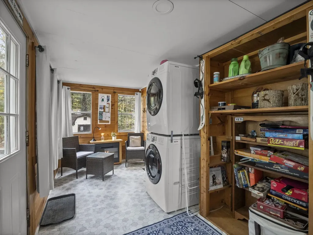 26 Ellen Brook Road Hillsborough NH 03244