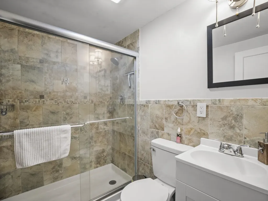 26 Ellen Brook Road Hillsborough NH 03244