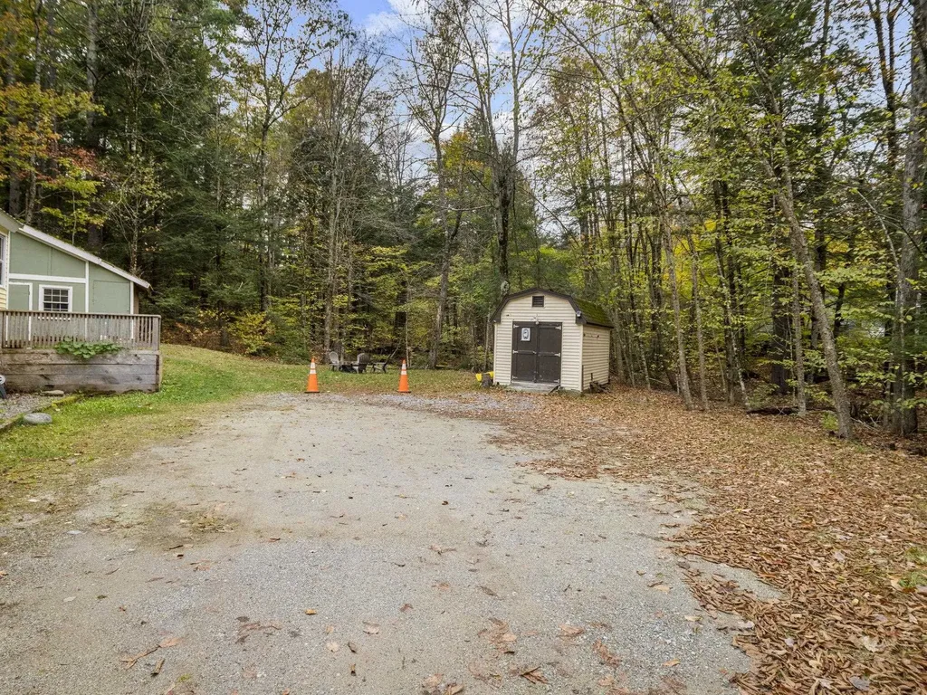 26 Ellen Brook Road Hillsborough NH 03244