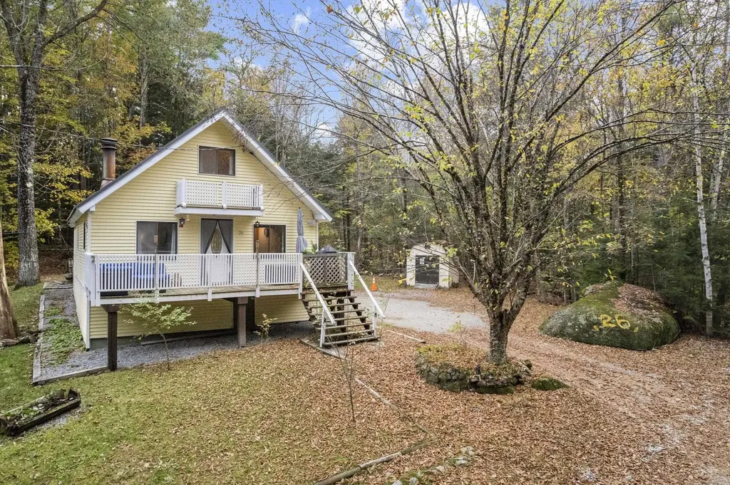 26 Ellen Brook Road Hillsborough NH 03244