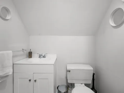 26 Ellen Brook Road Hillsborough NH 03244