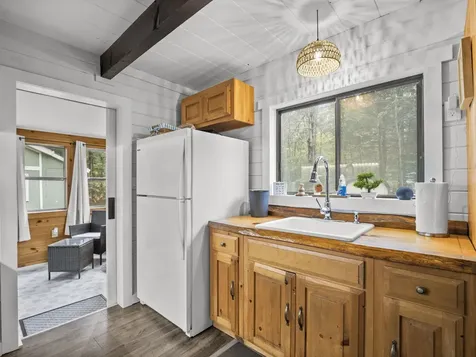 26 Ellen Brook Road Hillsborough NH 03244