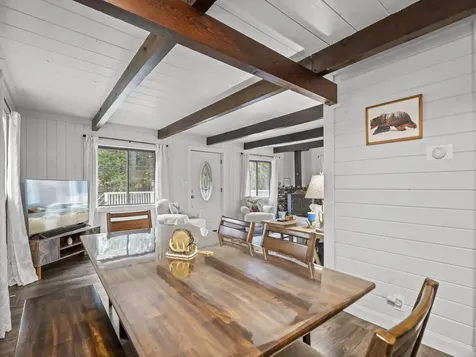 26 Ellen Brook Road Hillsborough NH 03244