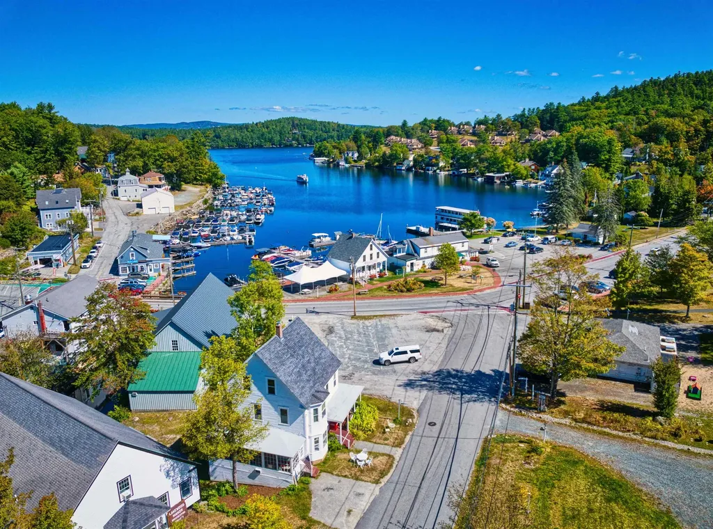 33 River Road Sunapee NH 03782