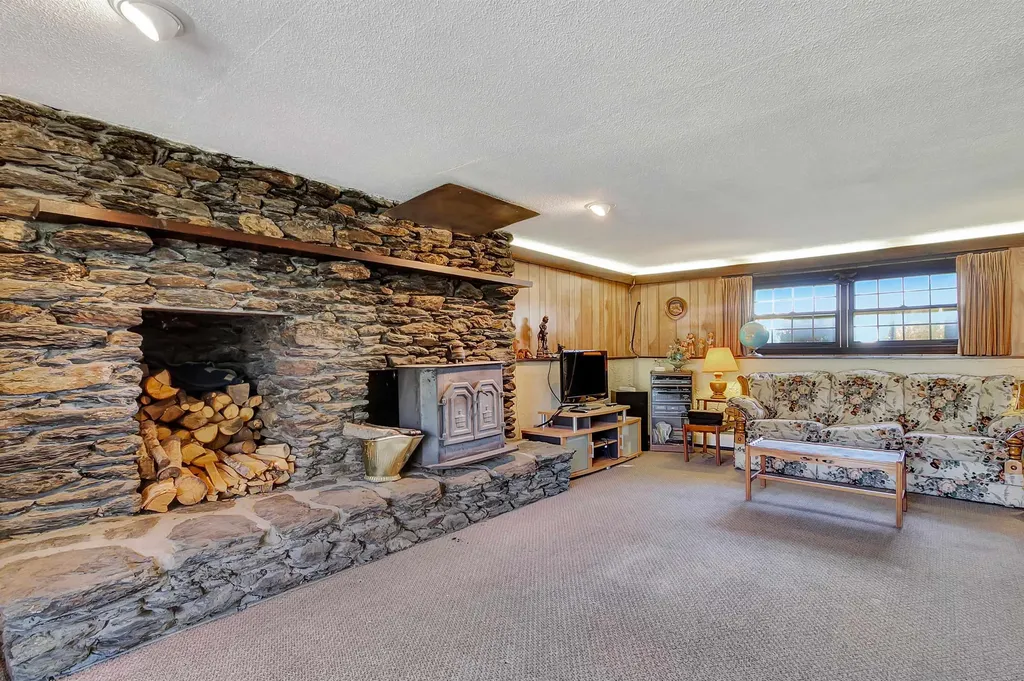 11 Lyman Avenue Rutland City VT 05701