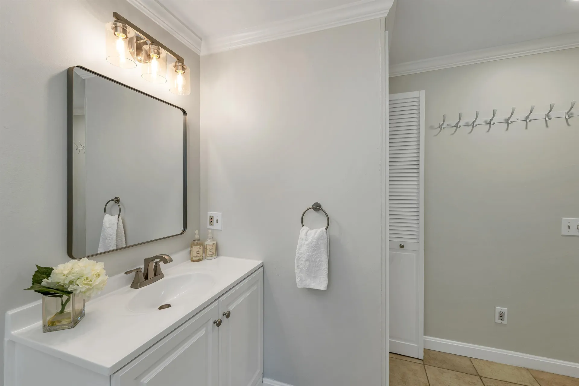 28 Shore Drive Newbury NH 03255