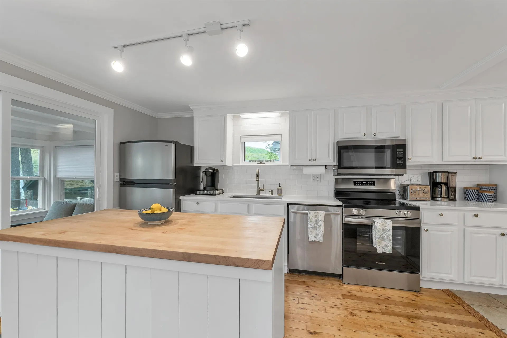 28 Shore Drive Newbury NH 03255