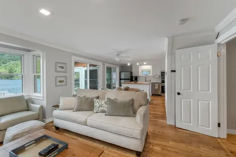 28 Shore Drive Newbury NH 03255