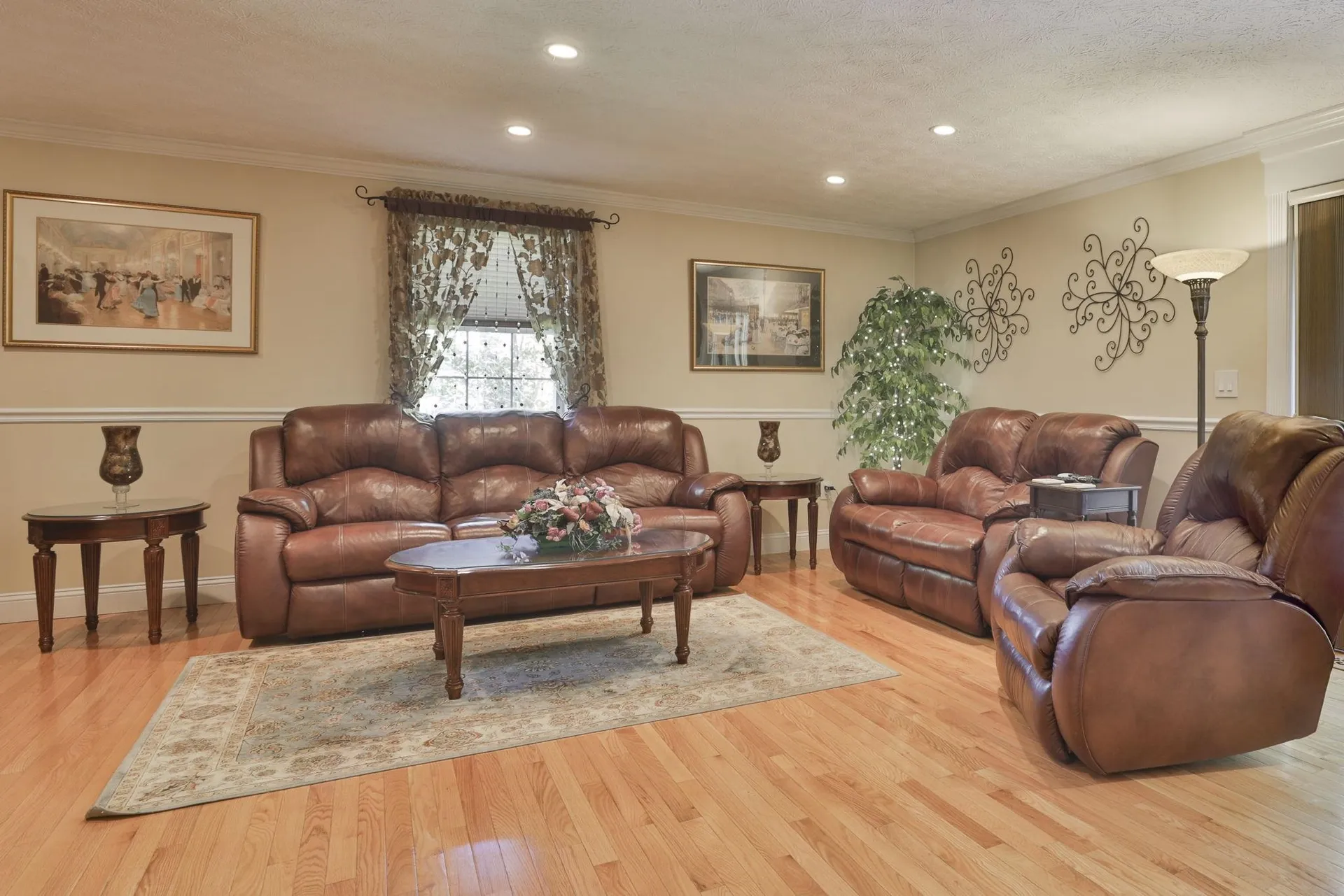 8 Joan Avenue Hudson NH 03051