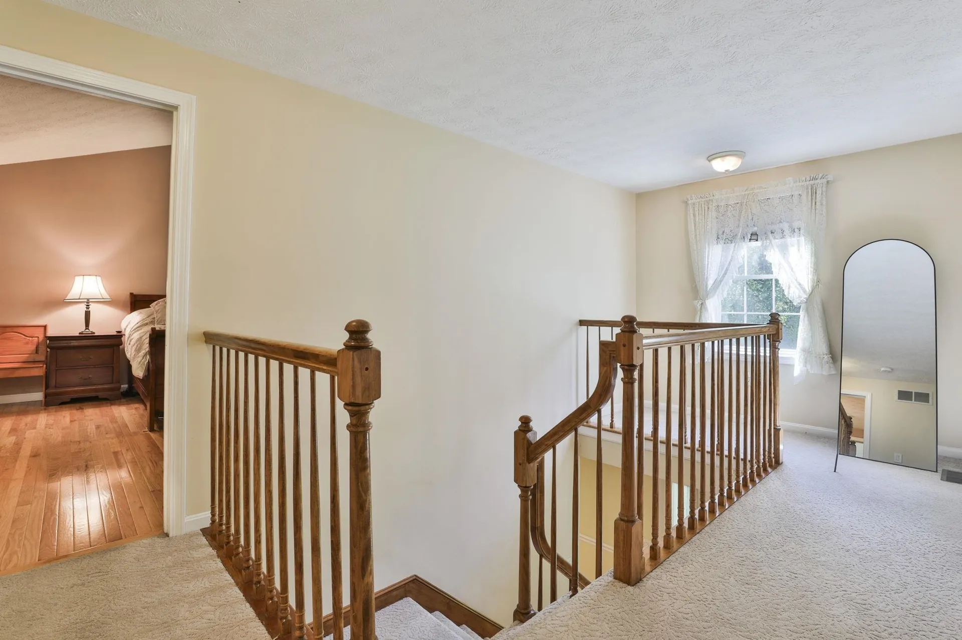 8 Joan Avenue Hudson NH 03051