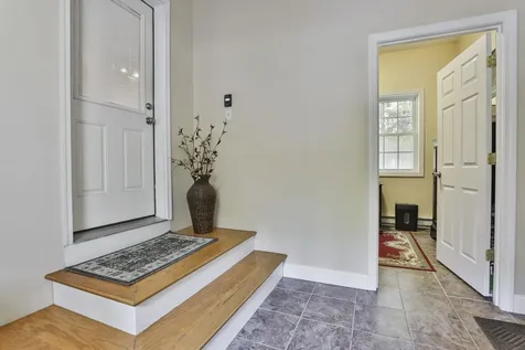 8 Joan Avenue Hudson NH 03051