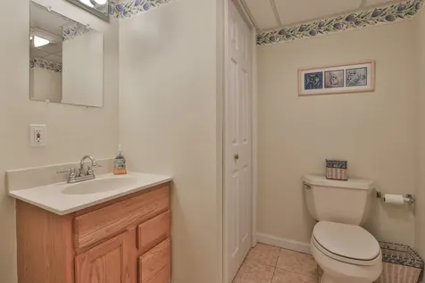 8 Joan Avenue Hudson NH 03051