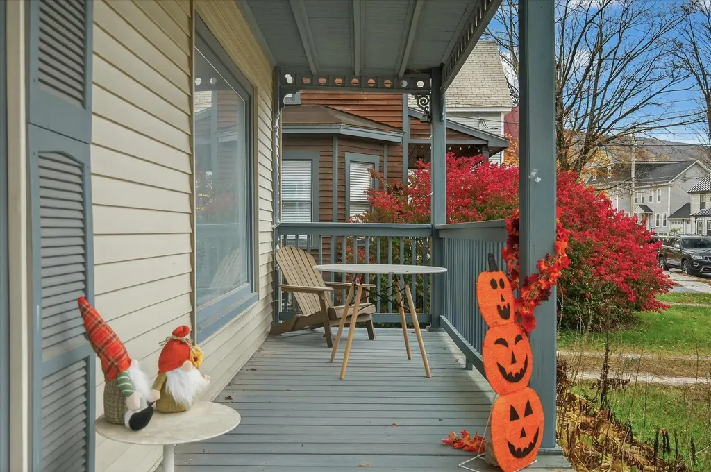 61 Pleasant Street Ludlow VT 05149