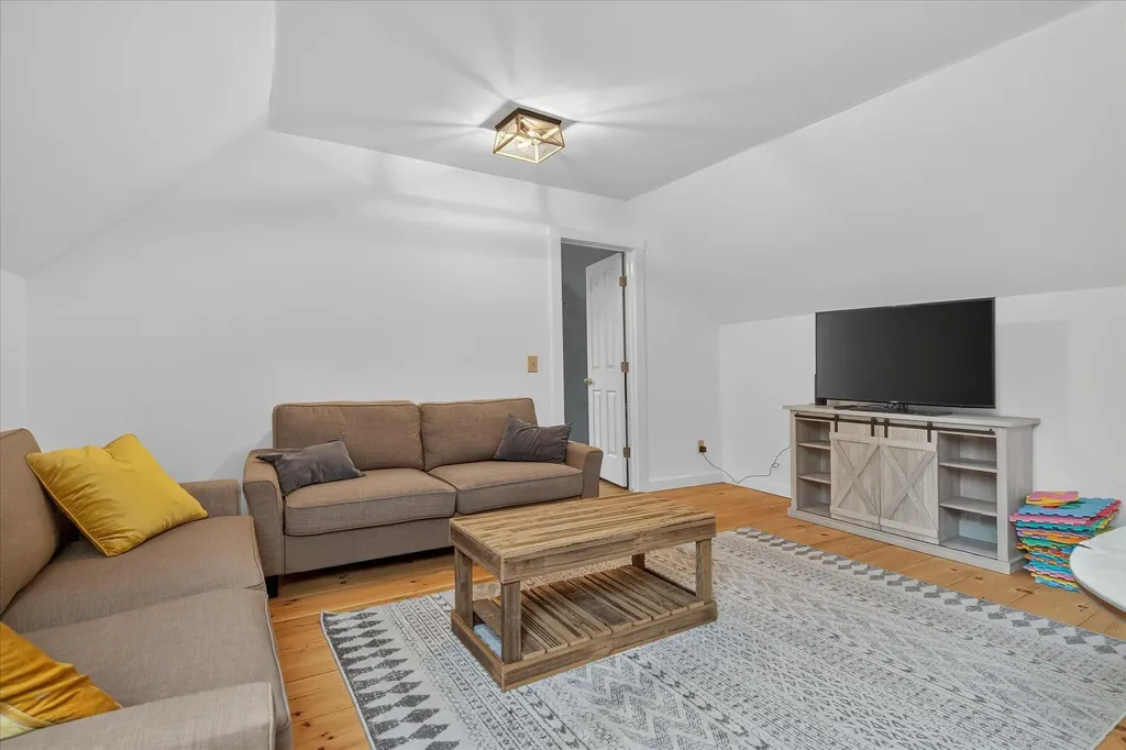 61 Pleasant Street Ludlow VT 05149