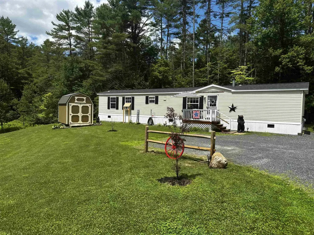 672 Nh Route 120 Cornish NH 03745