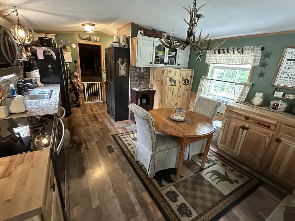 672 Nh Route 120 Cornish NH 03745