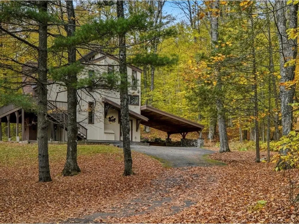 185 Maple Road Stowe VT 05672