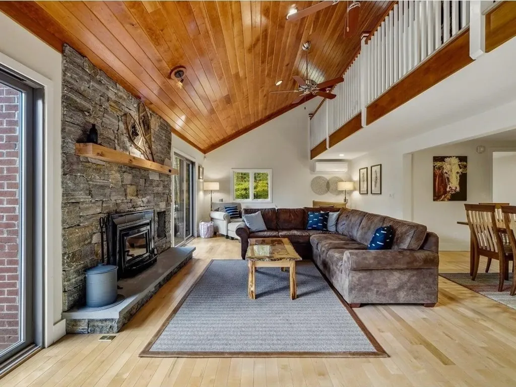 185 Maple Road Stowe VT 05672