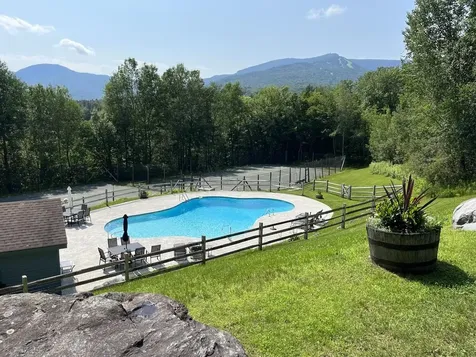 185 Maple Road Stowe VT 05672