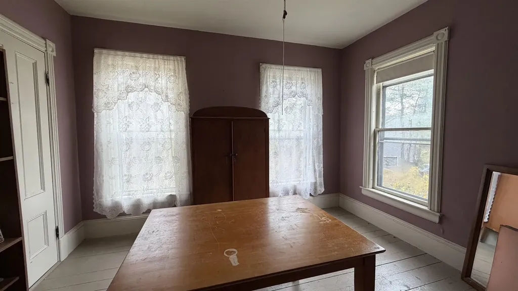 28 Maple Square Franklin NH 03235