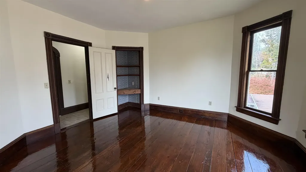 28 Maple Square Franklin NH 03235