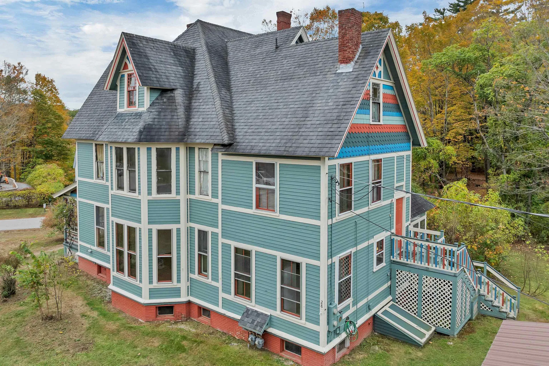 28 Maple Square Franklin NH 03235