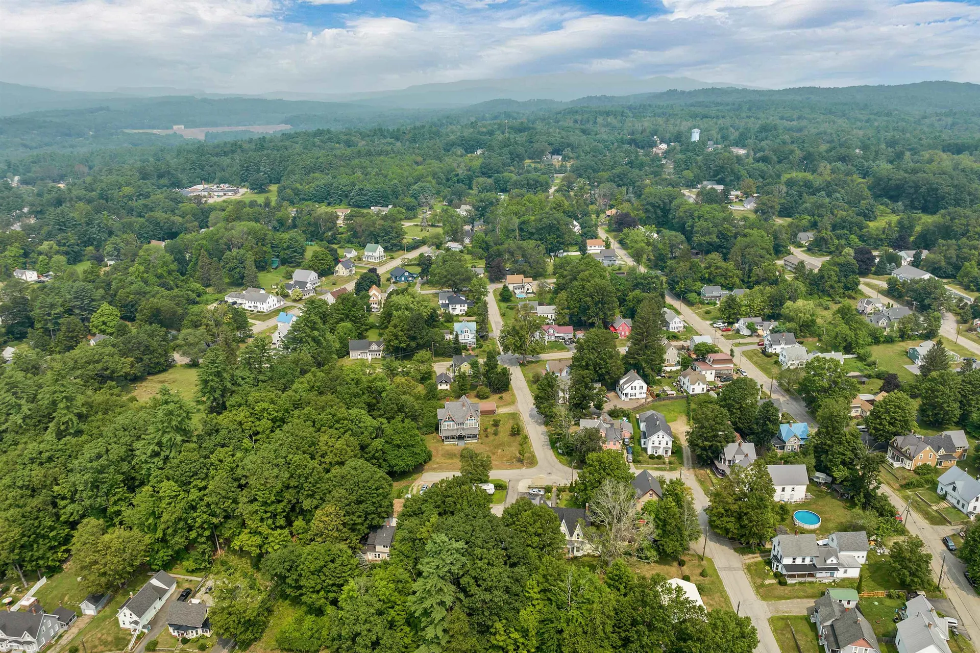 28 Maple Square Franklin NH 03235