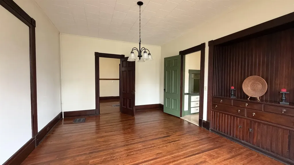 28 Maple Square Franklin NH 03235