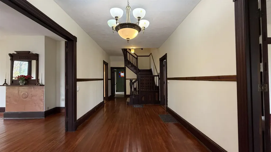 28 Maple Square Franklin NH 03235