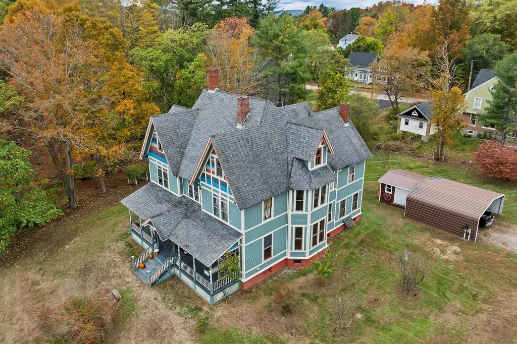 28 Maple Square Franklin NH 03235