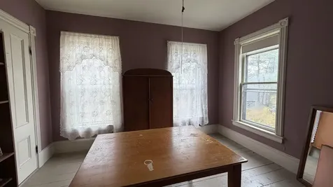 28 Maple Square Franklin NH 03235