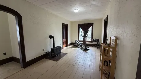 28 Maple Square Franklin NH 03235