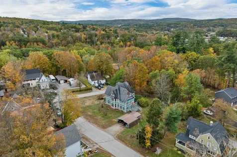 28 Maple Square Franklin NH 03235